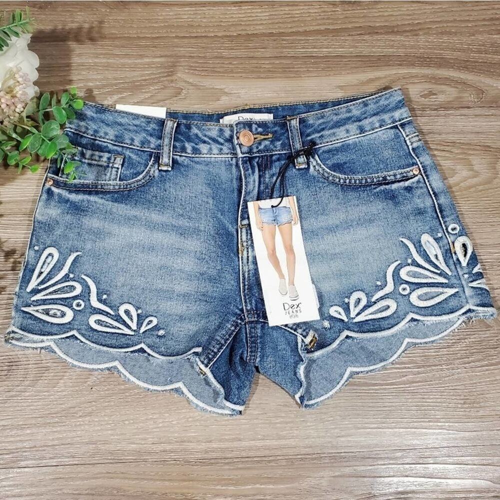 Dex scalloped cutout‎ mid rise shorts size 25 new!!!